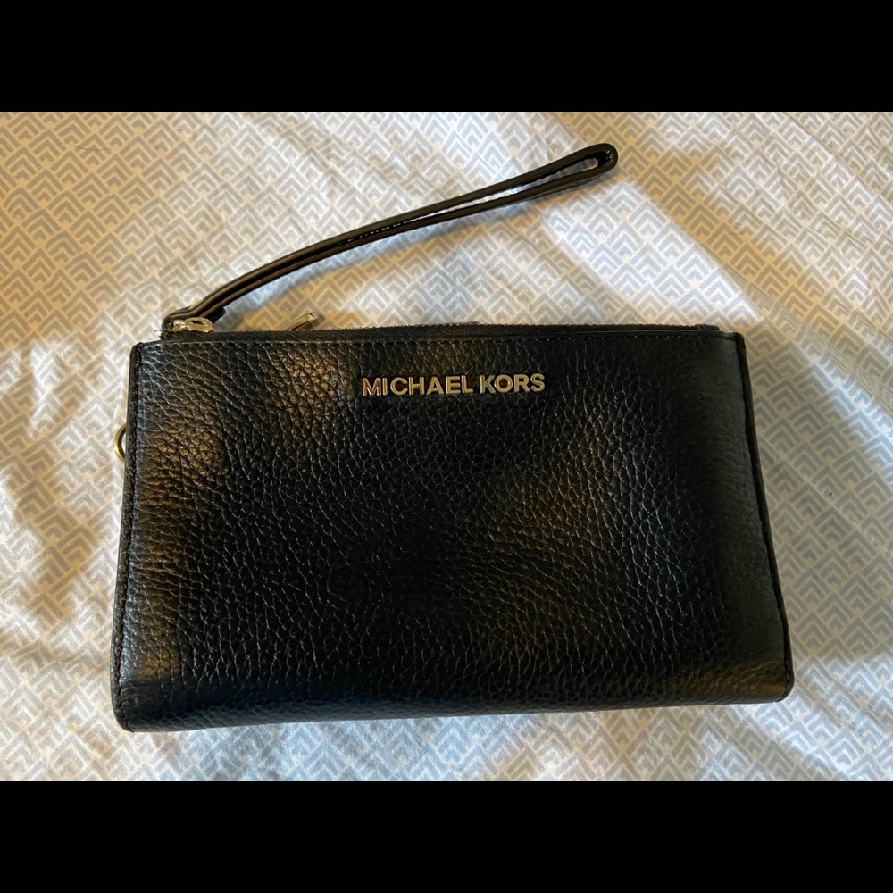 Authentic Michael Kors Wristlet
